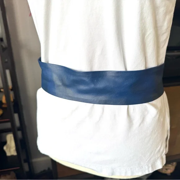 Vintage Blue Leather Belt with Blue Acrylic Buckle - Picture 5 of 7